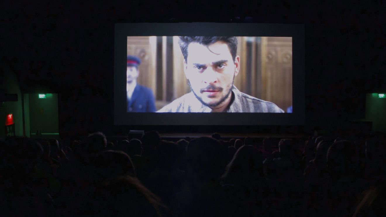 Filmul independent „Experimentul Piteşti” ajunge luna aceasta în mai multe cinematografe din întreaga ţară/ Regizoare: Este primul şi singurul film despre fenomenul reeducării, un film-document care tratează o poveste adevărată bazată şi pe mărturiile familiilor celor care au murit sub torturi fizice şi psihice 
