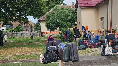 Comunitatea dintr-o comună din Sibiu s-a mobilizat pentru ajutorul a 56 de pasageri dintr-un autocar implicat într-un accident: „Au gătit și i-au găzduit” / Oamenii mergeau să muncească în Germania
