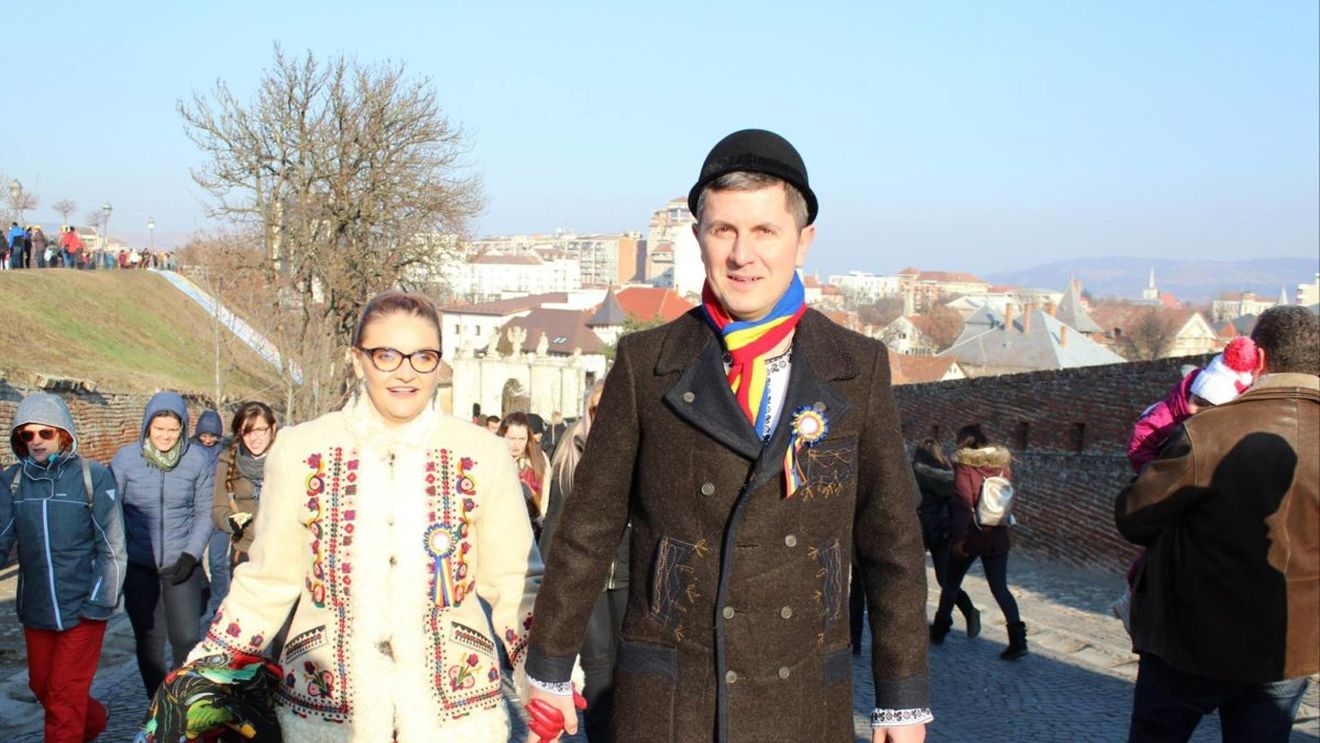 Promisiunea lui Barna pe final de campanie: ”Voi face live-uri pe Facebook și după ce voi ajunge președinte”