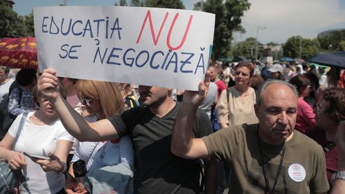 Cărbunaru, întrebat de ce Guvernul vine cu aceeaşi ofertă pentru profesori: "Aici nu suntem la piaţă şi ca atare nu operăm cu oferte. Nici măcar la mall"