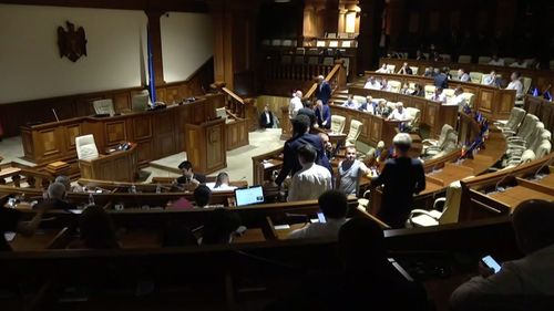 Republica Moldova are un nou Guvern, condus de Maia Sandu și format din pro-europeni și socialiști / Plahotniuc și partidul său, trimiși în opoziție, acuză o tentativă de uzurpare a puterii de stat / Curtea Constituțională a invalidat Guvernul și toate actele Parlamentului