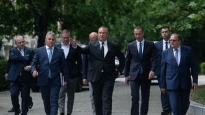 SURSE: Cine se bate în PNL pentru funcțiile din Guvernul Ciolacu / Luptă mare pentru Ministerul Dezvoltării și Ministerul Finanțelor