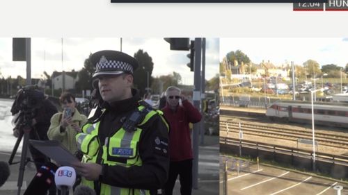 Poliția din Marea Britanie arată că suspectul atacului cu cuțitul ar fi urcat în trenul Doncaster-Londra la Peterborough / Bărbatul nu ar mai fi avut alți complici