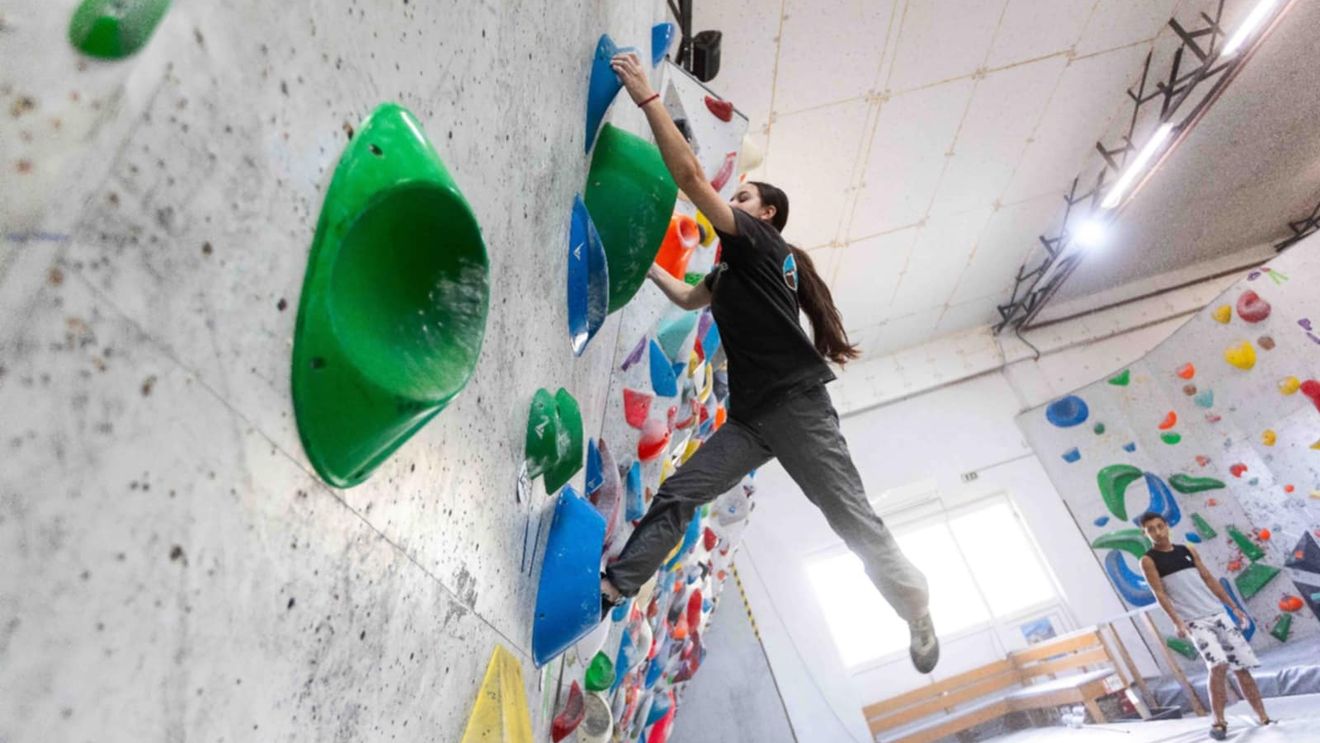 VIDEO FOTO Generația nouă domină boulderingul românesc: Alexandru Zaharia și Ștefania Guja câștigă etapa Cupei României de la Timișoara