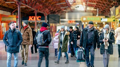 Cinci lucruri despre salariul minim. Ce spun datele, ce e negociabil și ce e doar discurs politic