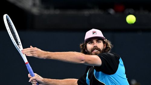 După ce l-a învins pe Djokovic, americanul Reilly Opelka a trecut şi de francezul Mpetshi Perricard şi s-a calificat în finală la Brisbane