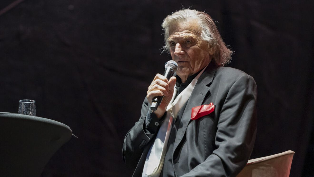 Ciolacu l-a vizitat pe Florin Piersic la spital / Spitalul Foișor: Starea generală a actorului s-a ameliorat. Prezintă un tonus psihic bun