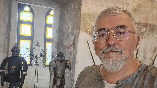 ReporterIS: Ieșenii îi plătesc 11.300 lei pe lună unui jurnalist recrutat de Securitate, acum consilier al primarului Mihai Chirica / Și-a schimbat CV-ul pentru a nu mai apărea activitatea de la „Scânteia tineretului” și ”Flacăra Iașului”