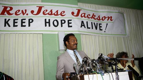 A murit reverendul Jesse Jackson, unul dintre cei mai puternici activiști pentru drepturile civile din SUA. A dus campanii masive de mobilizare la vot a afro-americanilor și a pus presiune pe marile corporații să angajeze persoane de culoare