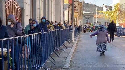 VIDEO Pelerinaj de Sfântul Mina în București, circa 1.000 de oameni la coadă