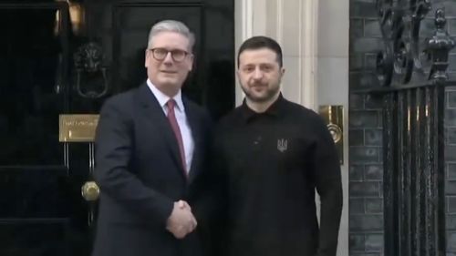 Zelenski a ajuns la Downing Street, unde a fost primit de premierul britanic