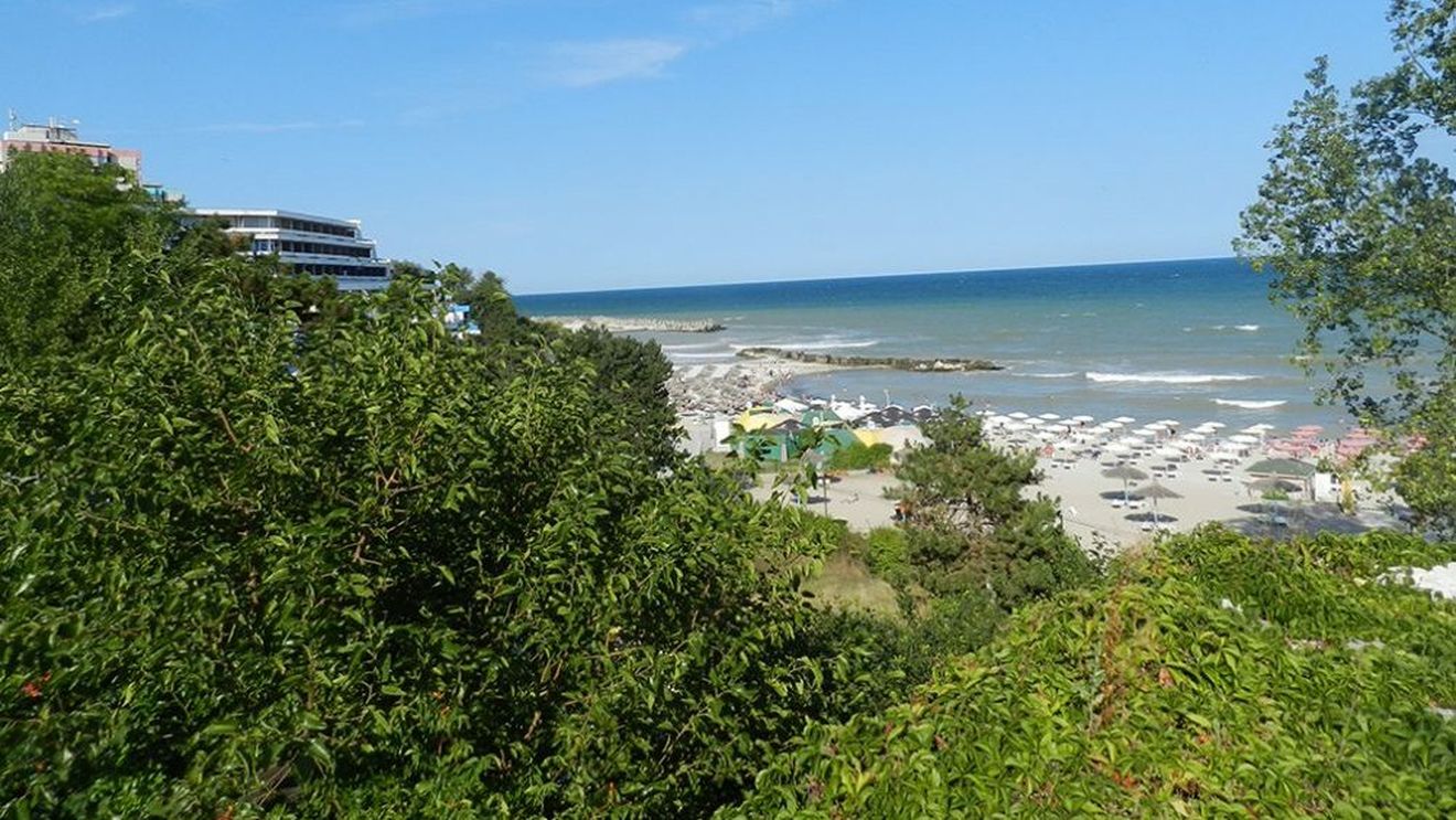 GALERIE FOTO Care sunt și cum arată stațiunile de pe litoral care n-au tras lozul câștigător în weekend-ul prelungit de 1 Mai, dar s-ar putea să facă o figură frumoasă la vară