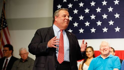 Chris Christie, candidatul care îl critica deschis pe Donald Trump, se retrage din cursa primarelor republicane