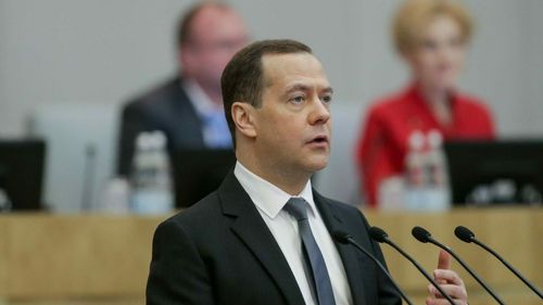 Medvedev pretinde că trupele ruse ar putea fi nevoite să avanseze până la Kiev sau Lvov: „Nimic nu poate fi exclus pentru a distruge această infecţie”