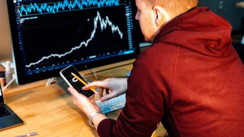 Acțiunile Gabriel Resources au consemnat o creștere de 50% la deschiderea ședinței de tranzacționare la Bursa din Canada