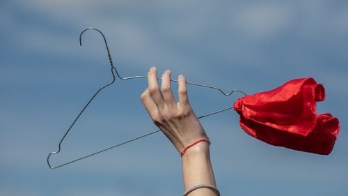 Nicuşor Dan, întrebat dacă avortul ar putea deveni un drept constituţional: De principiu sunt de acord pentru dreptul femeii de a decide cu privire la propriul corp / Dar există şi nuanţe pe vârsta fătului