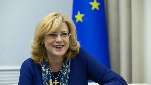 Corina Creţu avertizează guvernul că România riscă să piardă banii UE pentru spitalele regionale pentru că a întârziat proiectul