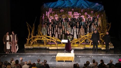 Corul Madrigal va susţine un concert pentru bebeluşi la Circul Metropolitan Bucureşti / Părinții sunt invitați să cânte alături de artiști melodii cu efecte benefice asupra celor mici / Programul ales stimulează limbajul și abilităţile de ascultare şi memorie