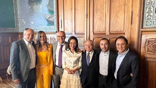 Actrița Michelle Yeoh, premiată cu Oscar, s-a căsătorit cu Jean Todt, fost șef al echipei de Formula 1 Ferrari, după 19 ani de logodnă