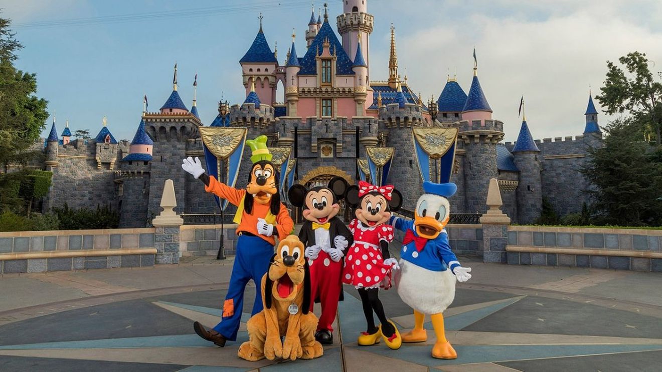 Eveniment major în industria de divertisment din SUA: Disneyland California s-a redeschis după un an