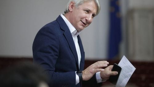 VIDEO Teodorovici, declarație halucinantă despre tragedia din Caracal și protestatarii care îl așteptau la ieșirea din CEx: ”Este o chestiune care se întâmplă în special din cauza dânșilor, a celor care țipă și se împotrivesc schimbărilor în sistem”