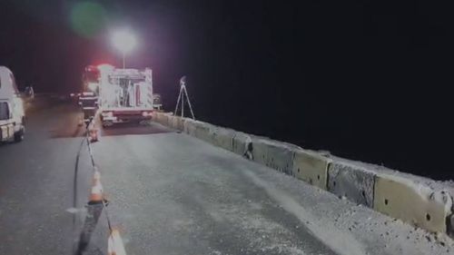 Autotren căzut în Dunăre, după ce a lovit parapetul pe DN6, în zona viaductul Bahna / Șoferul a murit