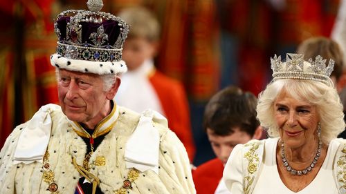 Regina Camilla spune că regele Charles „îşi iubeşte munca şi asta îl face să meargă mai departe”
