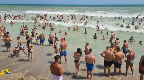 Tarife începând de la 38 de lei pe noapte pe litoralul românesc, în prima lună de toamnă