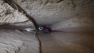 FOTO Arheologii egipteni speră că un tunel descoperit în apropierea orașului Alexandria îi va conduce la mormântul pierdut al Cleopatrei