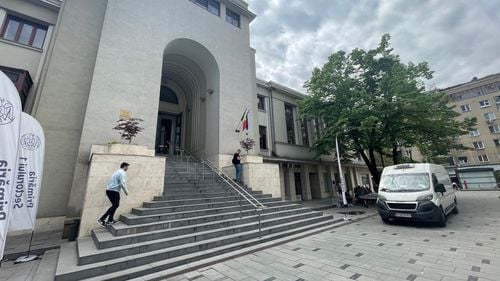 O clădire istorică din Piața Amzei 13, ocupată de direcția taxe și impozite, redată comunității / Primăria Sectorului 1 lansează un apel de idei pentru un viitor hub al industriilor creative