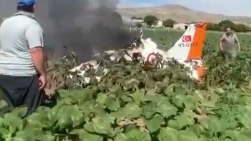 Un avion militar s-a prăbușit în Turcia, doi piloți au murit
