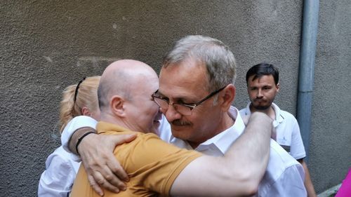 Liviu Dragnea va fi audiat la DNA. Anunțul a fost făcut de Codrin Ștefănescu: ”Sistemul ăsta ticălos și rezist nu se lasă! Teama de Dragnea transpiră prin toți porii/ A fost convocat exact la ora la care era programat la RMN!”