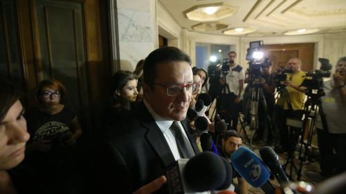 Manda anunță că Maior a declarat în comisia pentru controlul SRI că există ofițeri acoperiți în presă și că ei sunt folosiți pentru ”contrapropagandă”