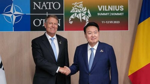 Preşedintele Iohannis îl decorează pe omologul din Republica Coreea cu Ordinul Naţional "Steaua României"