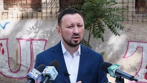 Reguli noi la Programul Casa Verde, după ce înscrierile din acest an s-au încheiat în timpi record/ Ministrul Mediului: Nu ne dorim să transformăm programul Casa Verde Panouri Fotovoltaice într-o Olimpiadă Națională de Competențe Digitale