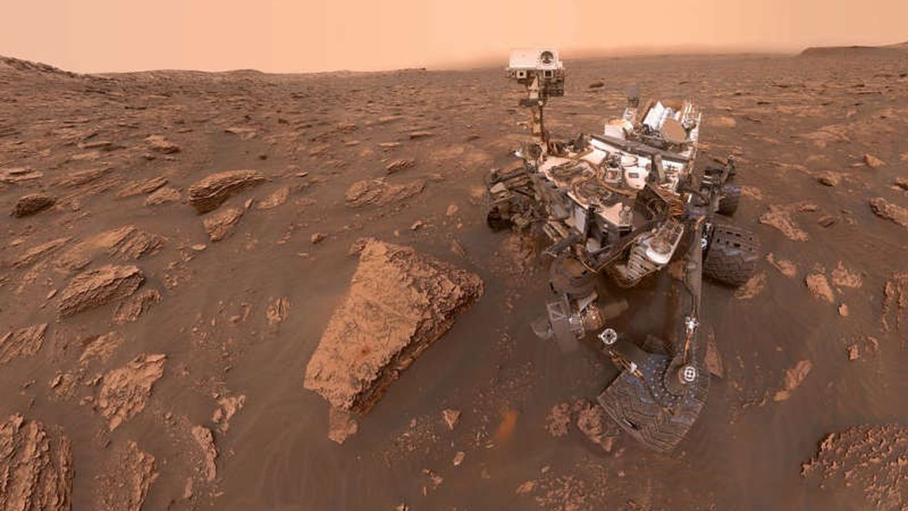Roverul Curiosity a împlinit opt ani de când se află pe Marte/ A parcurs peste 23 de kilometri, a excavat 26 de mostre de rocă şi 6 mostre de sol