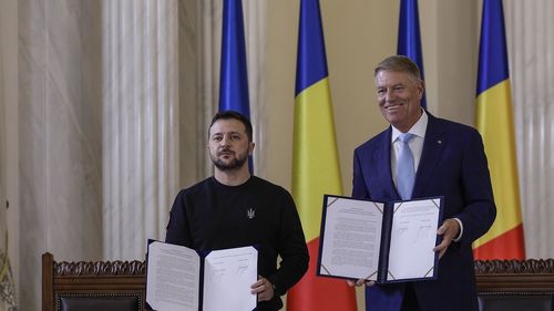 DOCUMENT Iohannis și Zelenski au semnat o declarație pentru un Parteneriat strategic bilateral / Ucraina, recunoscătoare României pentru „pachetul semnificativ de asistență în domeniul apărării”