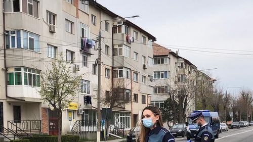 Ministrul de Interne: Dorim ca în scurt timp să dotăm poliţiştii din stradă cu mijloace de înregistrare audio-video