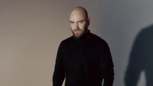 Miguel Castro Freitas preia conducerea creativă a casei de modă Mugler, în urma plecării lui Casey Cadwallader