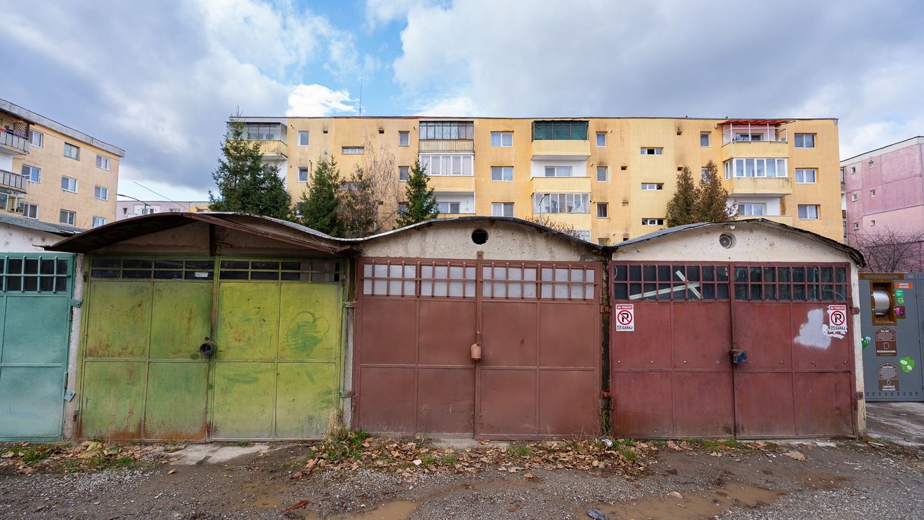 Primăria Sfântu Gheorghe a redus redevența pentru terenurile garajelor de la 25 la 10 euro/mp/an, condiţia fiind ca proprietarii să efectueze lucrări de reparații și întreținere a garajelor