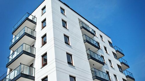 Ultimele zile cu TVA redus la imobiliare. Sfaturi pentru cei care vor o locuință nouă