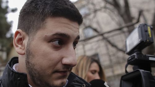 EXCLUSIV Fiul lui Gabriel Oprea a fost angajat pe ascuns timp de două luni la Ministerul Agriculturii / SURSE: Nu era vorba de bani. Oprea credea că așa se maturizează fiul său, un copil crescut cu totul la dispoziție