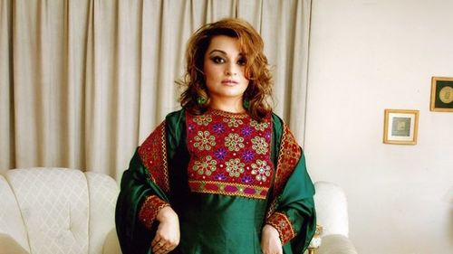 #DoNotTouchMyClothes: Protest al femeilor afgane împotriva restricțiilor vestimentare impuse de talibani. Acestea distribuie pe rețelele de socializare fotografii în veșminte tradiționale colorate