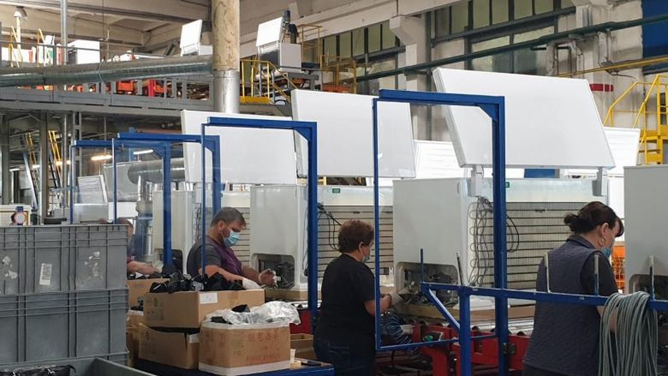 Muncitorii de la Fabrica din Găești s-au infectat cu Covid-19 pentru că au încălcat regulile de transport, susține premierul Orban