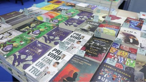 Asociația Editorilor se opune din nou posibilei creșteri a TVA pentru carte și cere autorităților să încerce recuperarea deficitului bugetar din alte părți ale economiei, în afara sectorului cultural