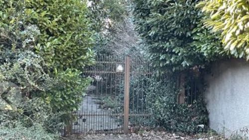 O femeie de 70 de ani din Italia a fost găsită în casă la doi ani după ce a murit / Nu mai avea rude și a fost descoperită după ce un vecin a semnalat că unii arbori din grădină sunt în pericol să se prăbușească