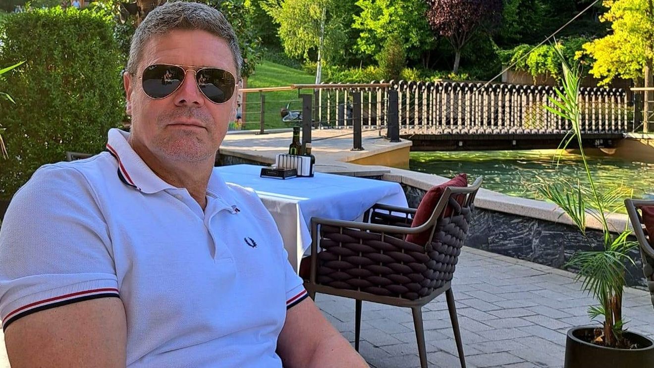 Înalta Curte a strămutat dosarul fostului fotbalist Tibor Selymes după ce Curtea de Apel Brașov a decis să nu înceteze procesul pe prescripție, ci să aștepte decizia CJUE privind neaplicarea deciziilor CCR / În 2012, Selymes a rănit 4 persoane după ce a condus beat la volan