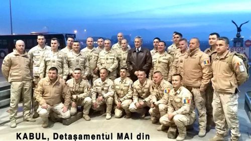 Postare bizară a ministrului de interne: Secretul din spatele gecii de piele / Se pare că ea nu este orice geacă. Este acea GEACĂ!