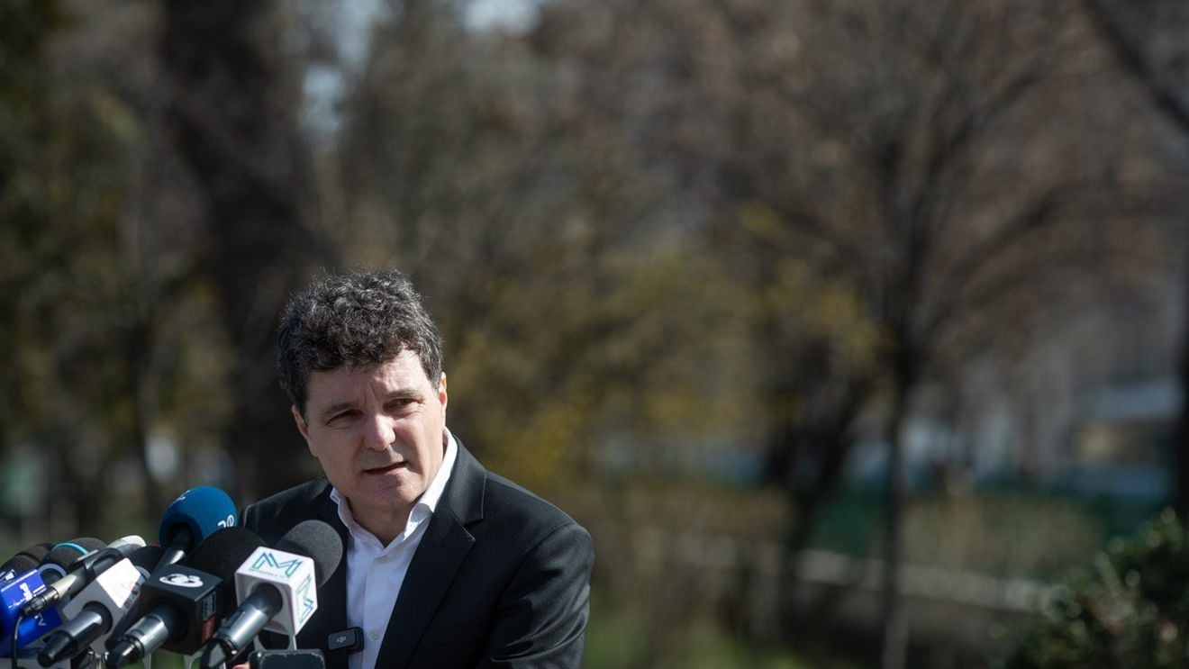 Nicușor Dan anunță că va ataca în instanță Planul urbanistic de detaliu adoptat ieri de Consiliul Local Sector 5 care dă liber la construcția de 5 blocuri-turn de până la 35 de etaje pe Șos Progresului, deși avertizase că este „nelegal”. Dezvoltatorul denunță ”hărțuirea” din partea primarului și arată că are toate avizele necesare