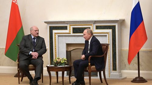 Președintele Lukașenko a ajuns la Moscova pentru a discuta cu Vladimir Putin despre prezența forțelor militare ruse în Belarus